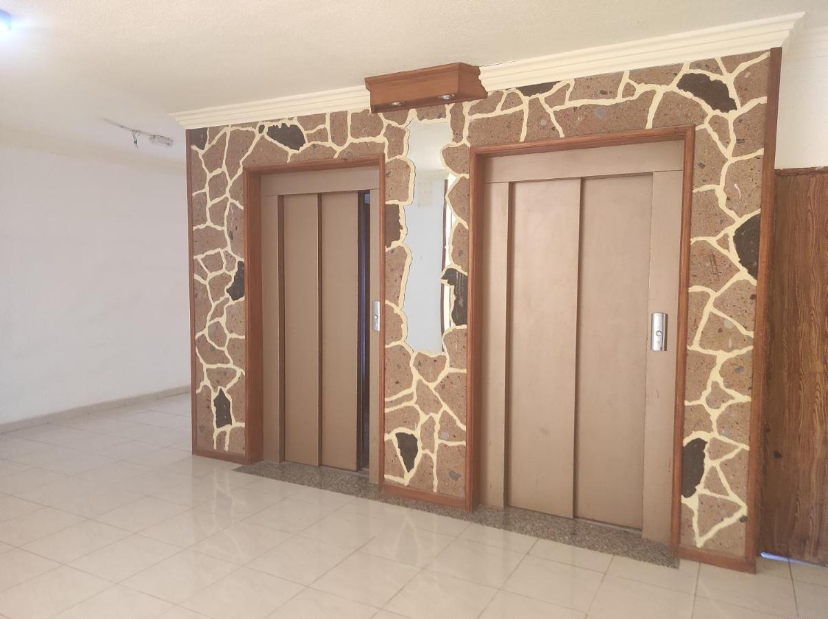 Marina Palace Paraiso Адехе Екстериор снимка